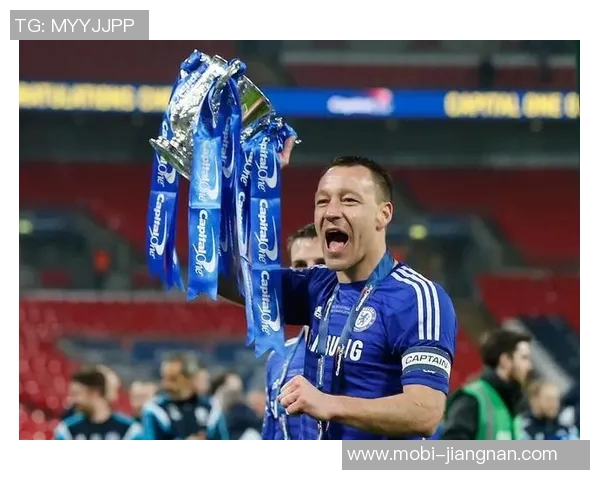 赫迪拉盛赞维蒂尼亚自信表现称其为巴黎中场的节拍器